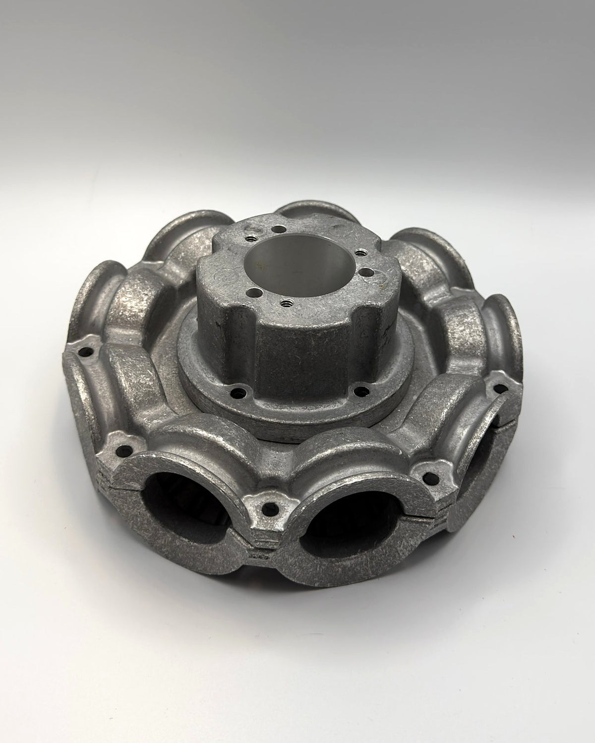Example application: SH center boss installed in a 9-blade Multiwing hub (hub not included)