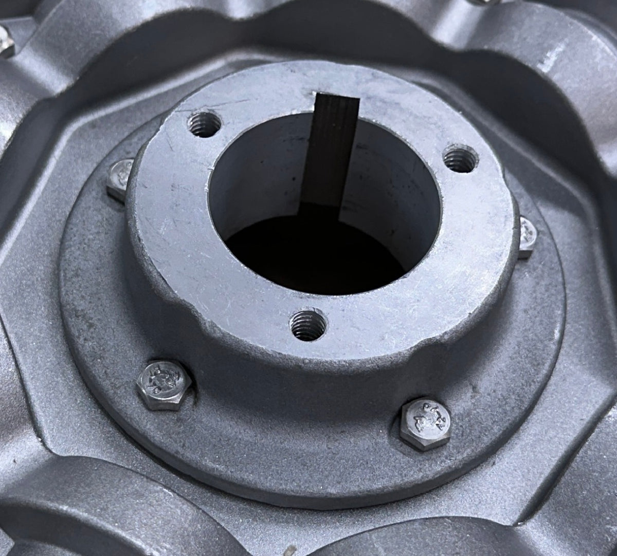 P1 taper uniboss center boss